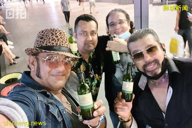 我，印度裔工人，在新加坡修船半辈子，没想到突然成了中国网红