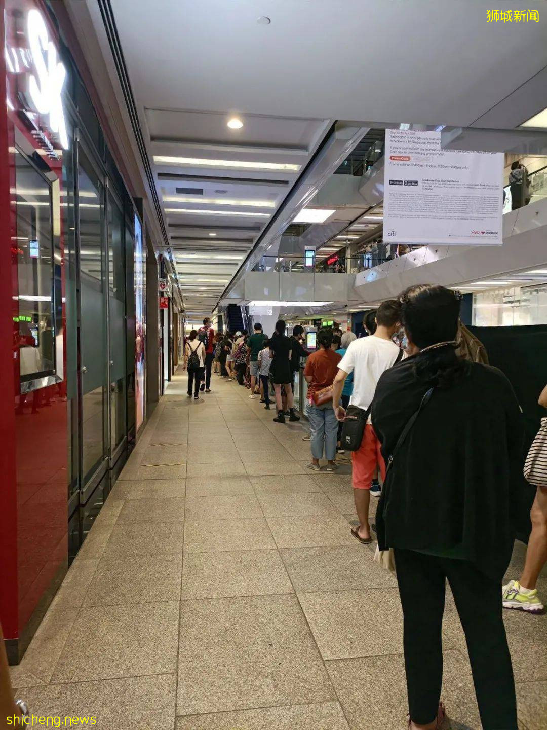 實拍!新加坡西部宜家新店開業擠爆了,門外等了2000人