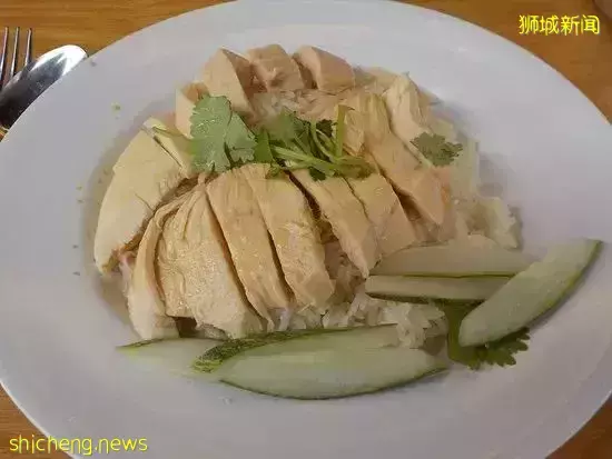 僅$3就能吃到五星級酒店的味道！新加坡這家米其林推薦雞飯，你打卡了嗎