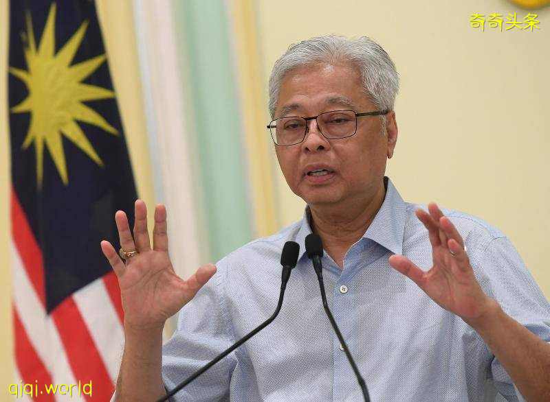 仅放宽车辆载人数 · 防长：未允同事共车