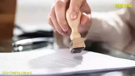 剛從新加坡回到上海,隔離14天後確診新冠!再見,這些中國人最後做了這個選擇