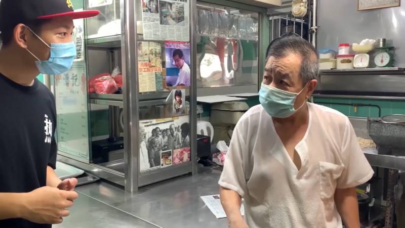 實拍探店！小夥兒在新加坡牛車水壕吃8種神秘美食，竟然