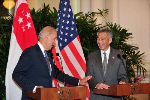 中国海军与新加坡携手军演！既合作又博弈，中方对马六甲有多张牌可打 