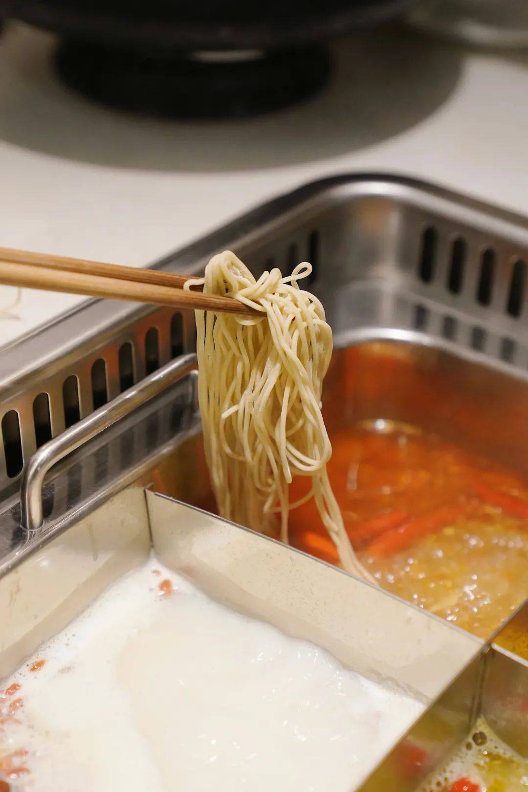 新加坡首家劇本殺火鍋店,太古裏火鍋豪送菜品大禮包+$50代金券