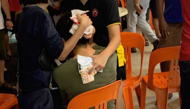 噩梦成真!新加坡食阁的巨型吊扇掉下来砸伤了人,血流不止