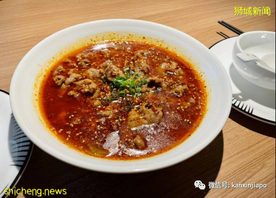 等了6年，風靡中國的網紅酸菜魚終于來新加坡了