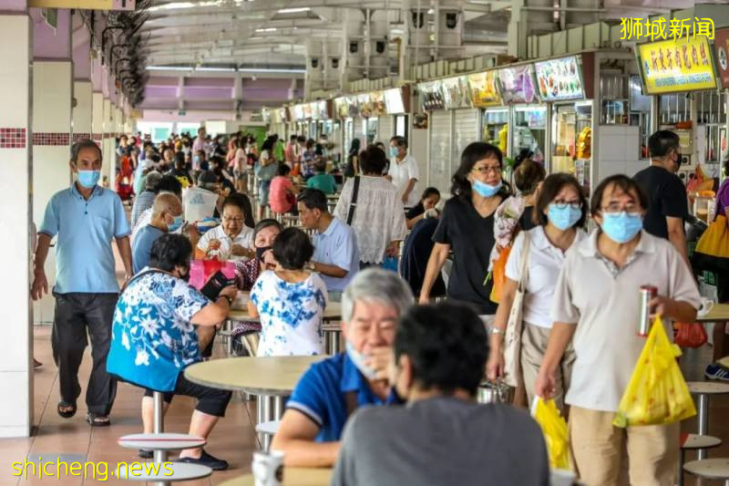 專家警告，若解封後人潮持續，新加坡可能必須重新施加限制