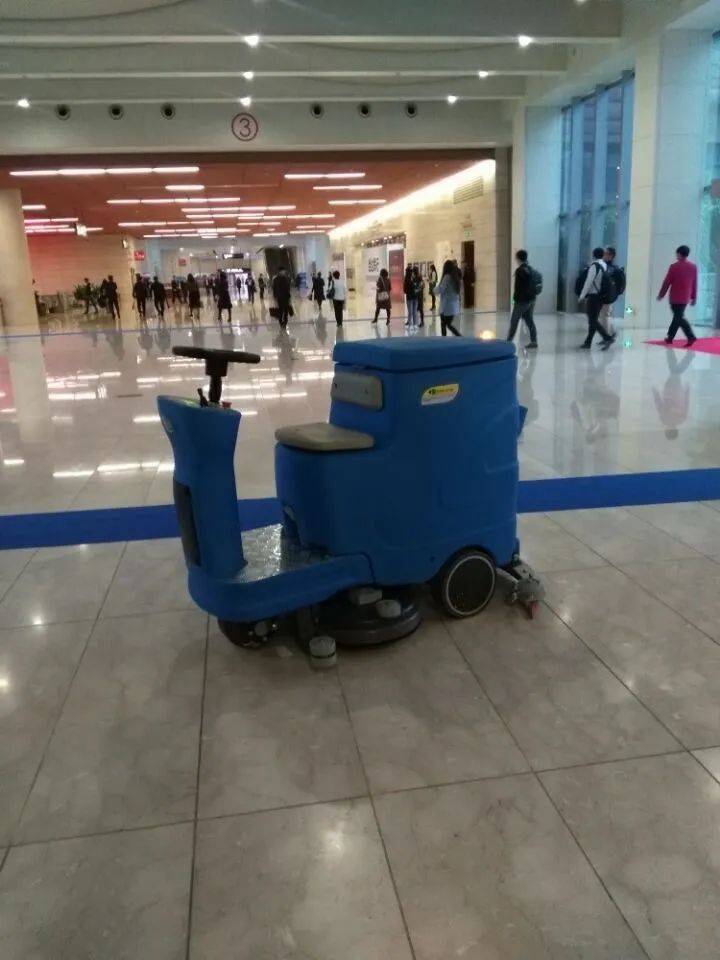 在新加坡工作，卻存不下多少錢！打工人的生活不易