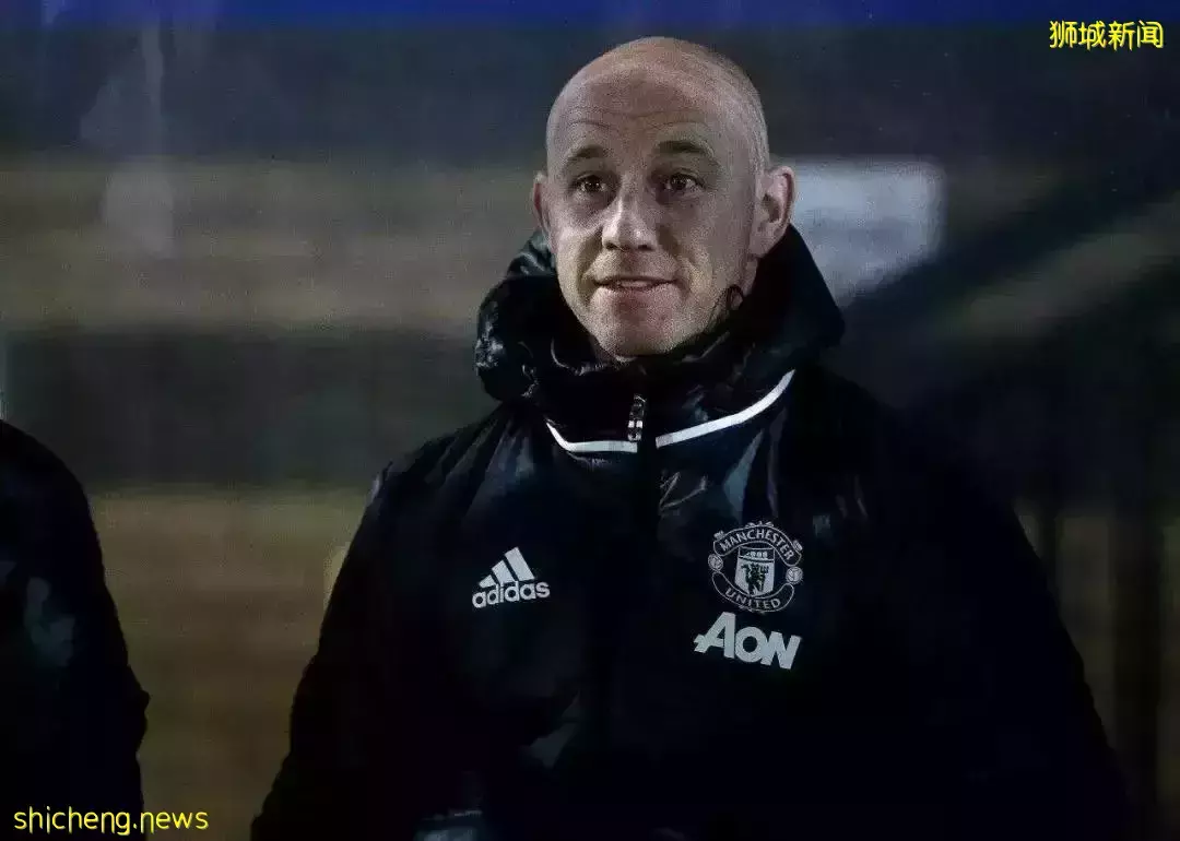 我又双叒叕在新加坡偶遇名人了，家人们！现场照片曝光