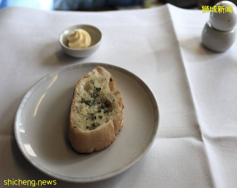 重磅!新加坡航空發布全新登機流程視頻,坐飛機必看!7月、8月回國機票信息!