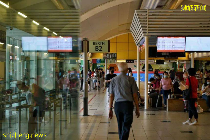 新加坡新增1504起確診，2起死亡！需輸氧患者破百人，一半已接種疫苗