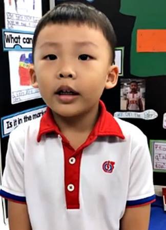 4岁童发明"夜间亮片"防晚上被车撞 获国际赛亚军