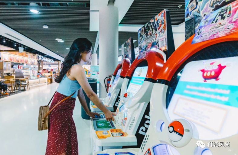 Kallang Wave has giant candy floss, snowman cups &amp; cupcake tree