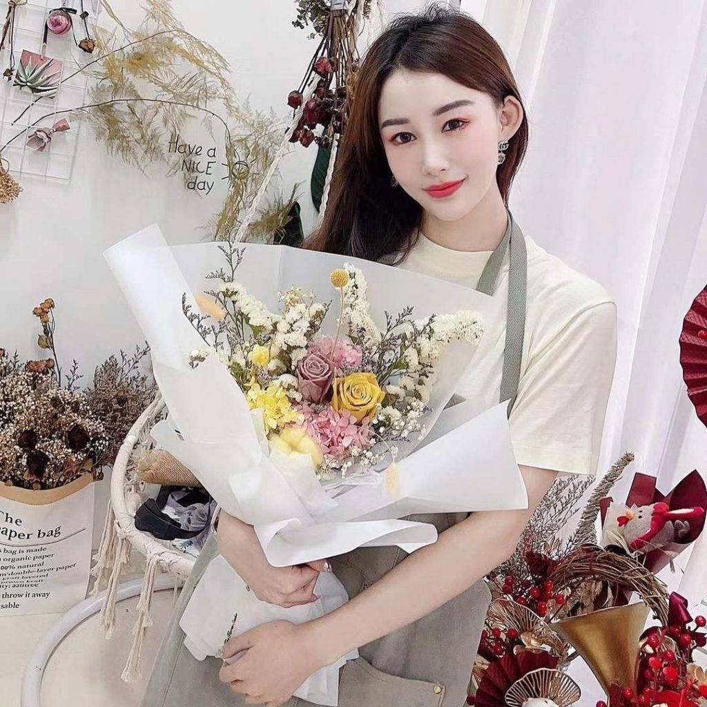 一日花仙子🌸 城市裏的小花園“The Flores Studio”花藝工作坊💐 打造屬于自己的夢幻花束