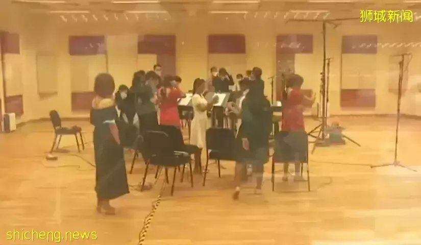 新加坡国庆庆典，将由95名学生和特需人士共同献唱