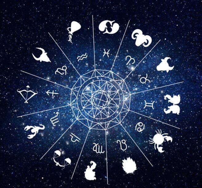 新加坡boss招人真奇葩,居然看星座、看塔牌、看能量、看命理