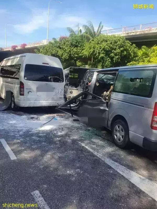 淡滨尼五车连撞 货车司机受困获救