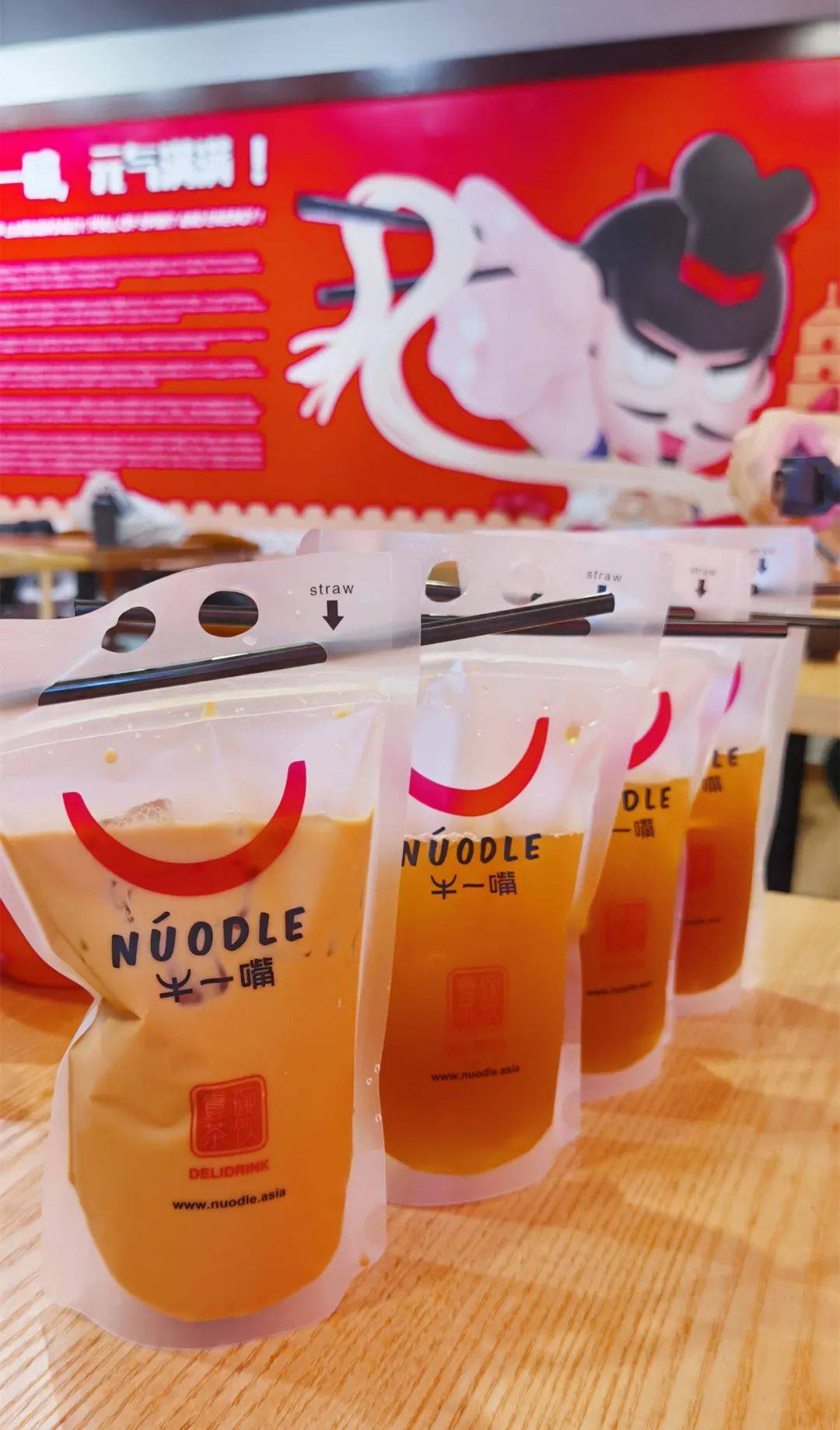 武汉热干面、新疆风味烤串来新加坡了！吃面撸串仅9.9新币，手慢无