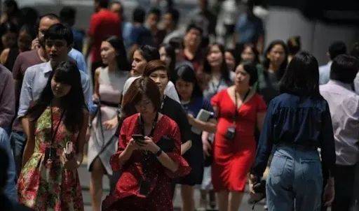 出国七八年,现身说法在新加坡打工到底好不好