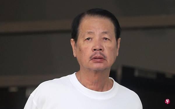 酒后用瓶盖刮花七辆车 大叔告诉法官:我压力大