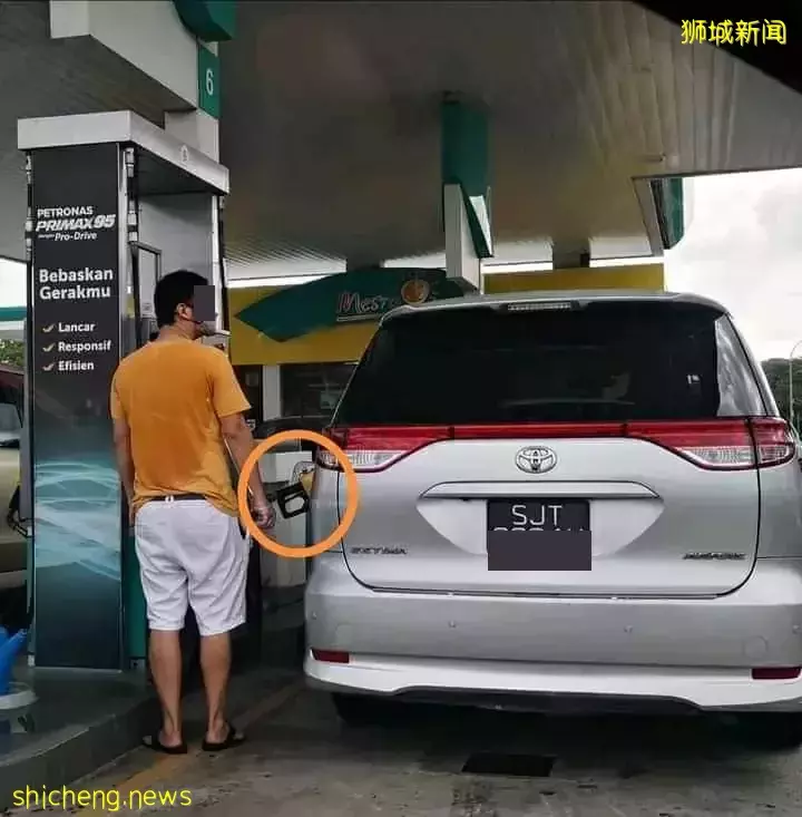 馬來西亞前總理：新加坡人駕車來加滿一箱油，我們損失很多錢