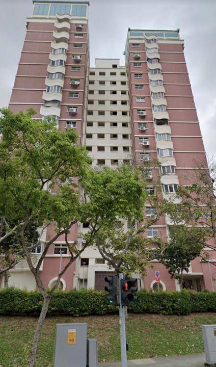 酒后求欢被拒 家暴男殴妻 闹跳楼 夺警枪 