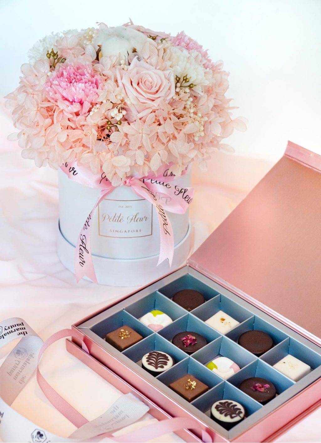 人均27新币的粉红色下午茶🍵!粉色香槟🍾️、精致甜品🧁母亲节特惠正在进行中@The Marmalade Pantry