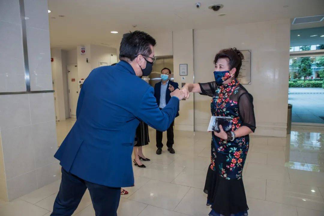 春城洋溢华夏情 不忘初心向前行