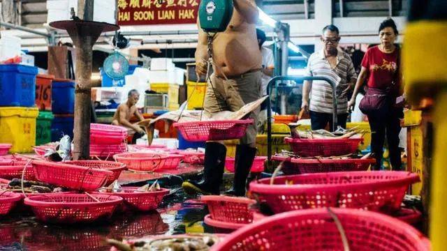 新鮮肉類、海鮮，最全中國食材……價格是超市一半！新加坡必逛8大菜市場