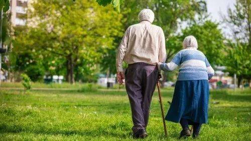 新加坡乐龄活动中心重新开放,新冠疫情之下年长者身心健康不容忽视!