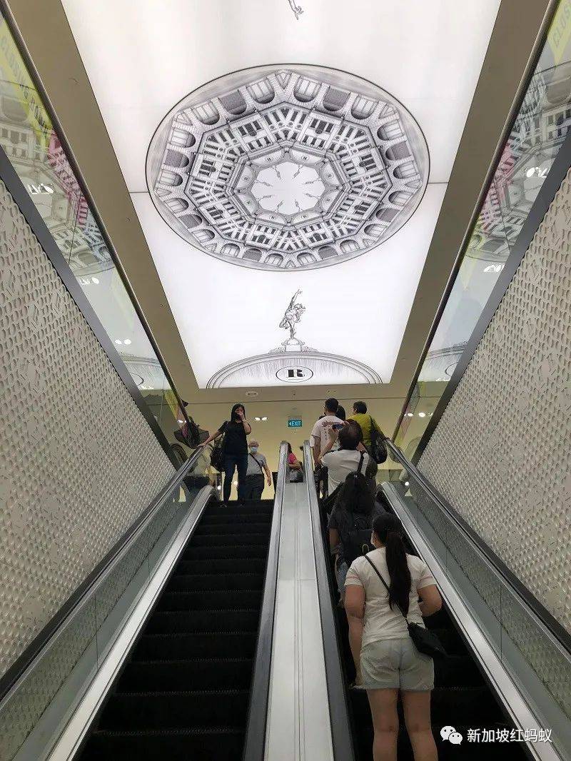 有故事的獅城百年商場　有故事的老顧客　售貨員成心靈輔導師