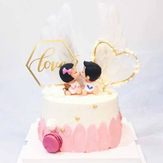 叮咚!你有一個情人節蛋糕請簽收!比玫瑰還好看的花也來了