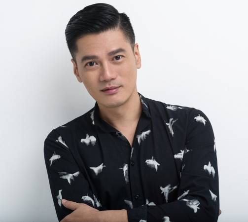 因疫情滞留加拿大 关德辉危机变商机 推护肤品