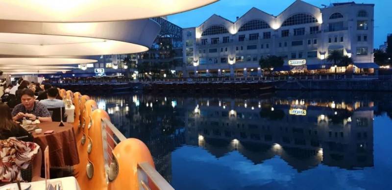 克拉碼頭”螃蟹之家”河畔，環境好與辣椒螃蟹美食好介紹