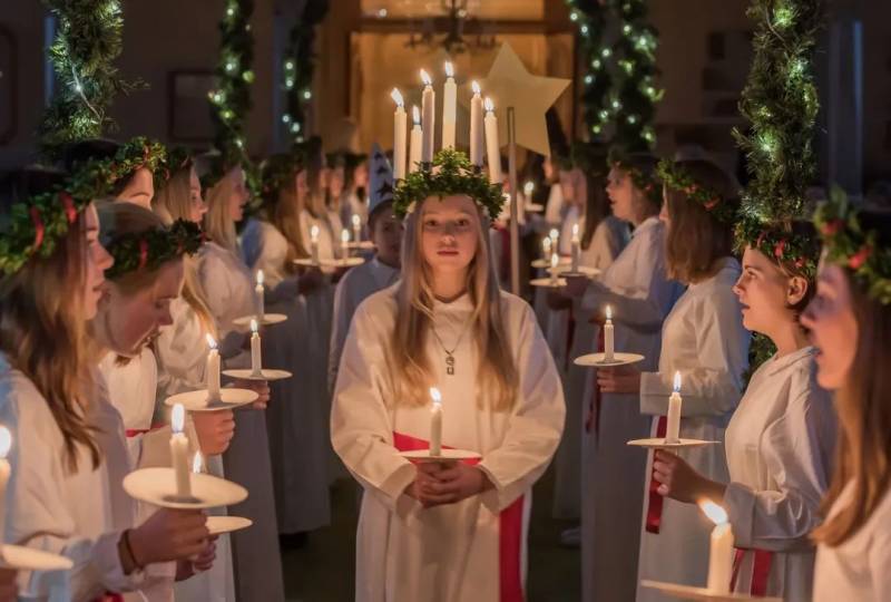 儿童节花样百出!新加坡给大人放假、西班牙糖果游行、巴西要挨针、英国“打”老师