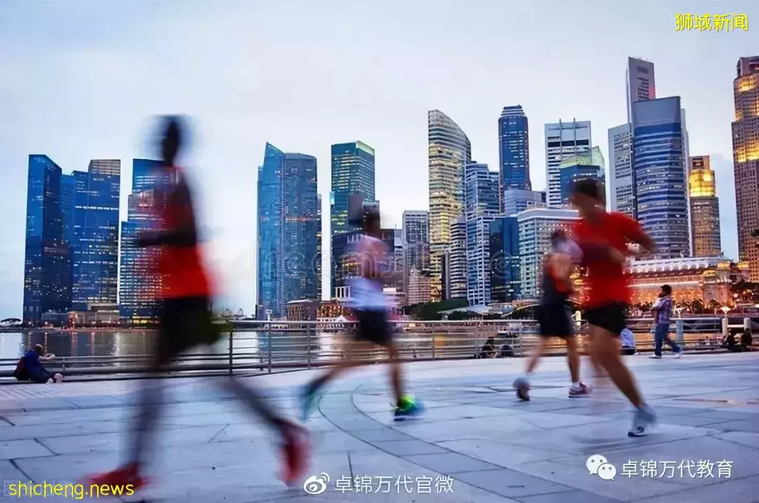(4月26日) 搭机乘船入境新加坡 完成接种者无须做行前检测