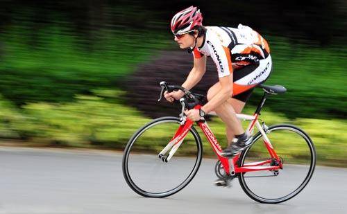 新加坡體育理事會：在體育活動試點計劃下，允許多達250人參與項目