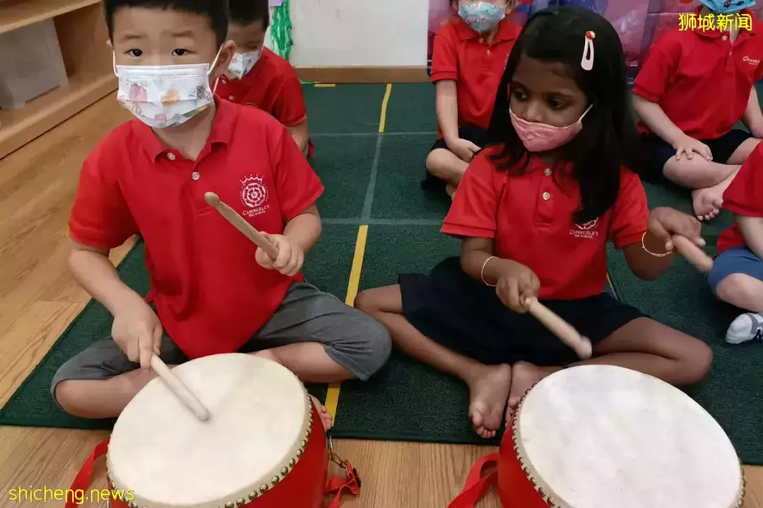 這間新加坡幼兒園火了！西方教育法+中國傳統文化，學編程、京劇