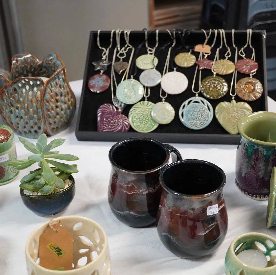 一起玩泥巴!新加坡11家陶艺馆,给娃童年加点糖,还能带作品回家