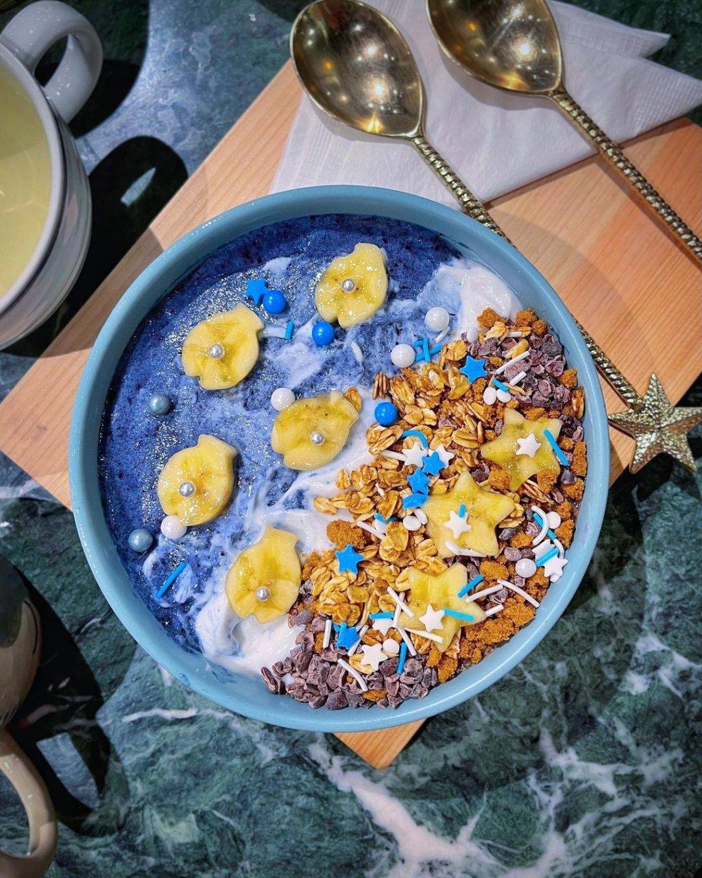 全網顔值最高的Acai Bowl✨烏節路Porcelain Cafe❤️遨遊星河宇宙、健康低脂低卡，包你能瘦還能美😏