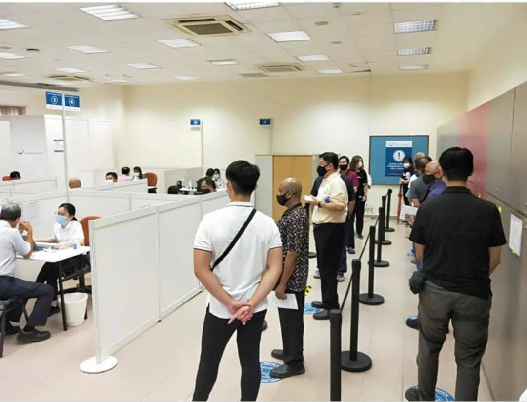 近三分之二的国人认为,政府有权利在公共场所进行安装监控