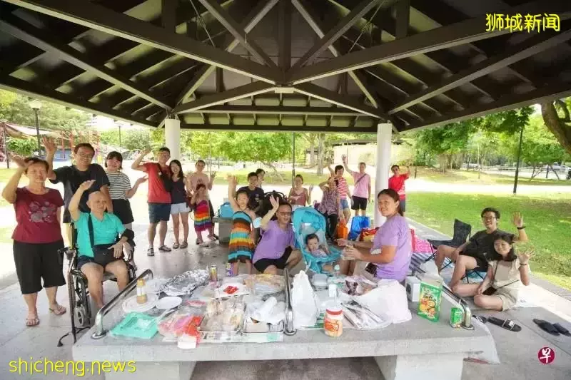 除了扫货、越堤、豪吃，松绑后首个长周末，新加坡人在做啥