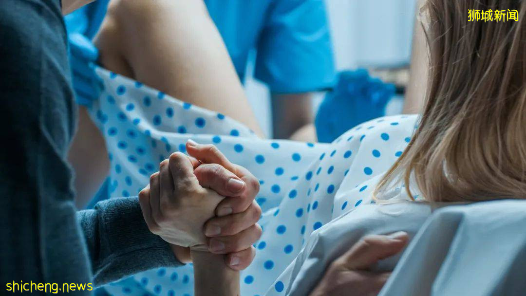 瘋轉!當事人親述!新加坡39周孕婦確診新冠,高燒不退緊急催産