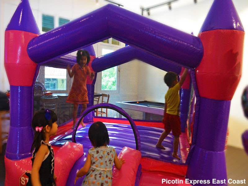 新加坡30多間孩子喜歡的餐廳，自帶免費遊樂場！樹屋、蹦床、攀岩、秋千都有（上）