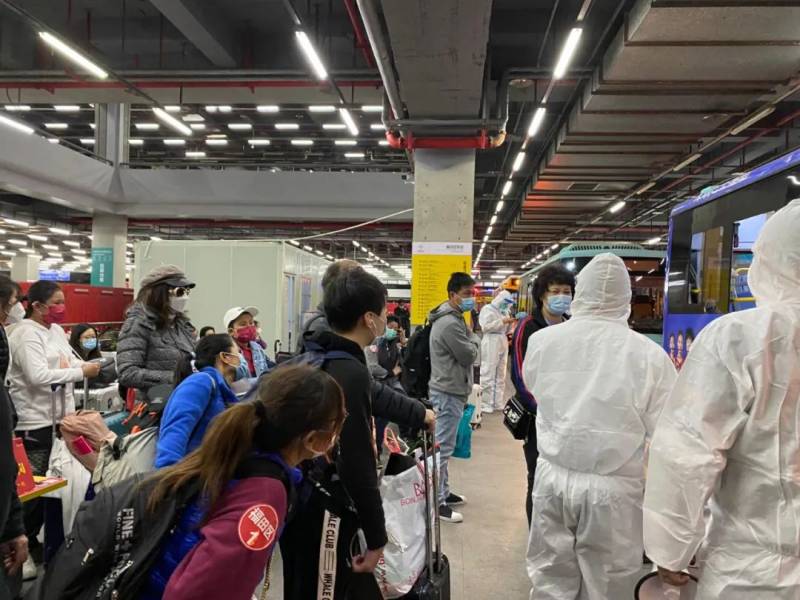 新加坡正尋求與中國等國互開“航空泡泡”!實拍香港人“逃往”深圳