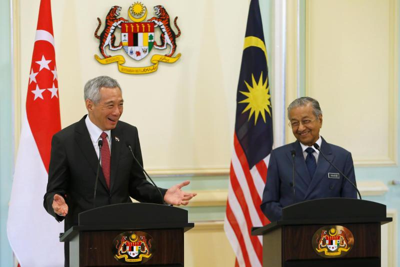 新马在“海陆空水”议题上过招，笑脸背后暗藏这些玄机