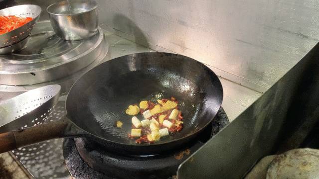 比雙11剁手更恐怖的事情是——這家烤魚、小龍蝦，竟然讓人