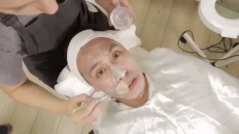 昨天,剛宣布解封後,新加坡朋友圈變成了這樣!