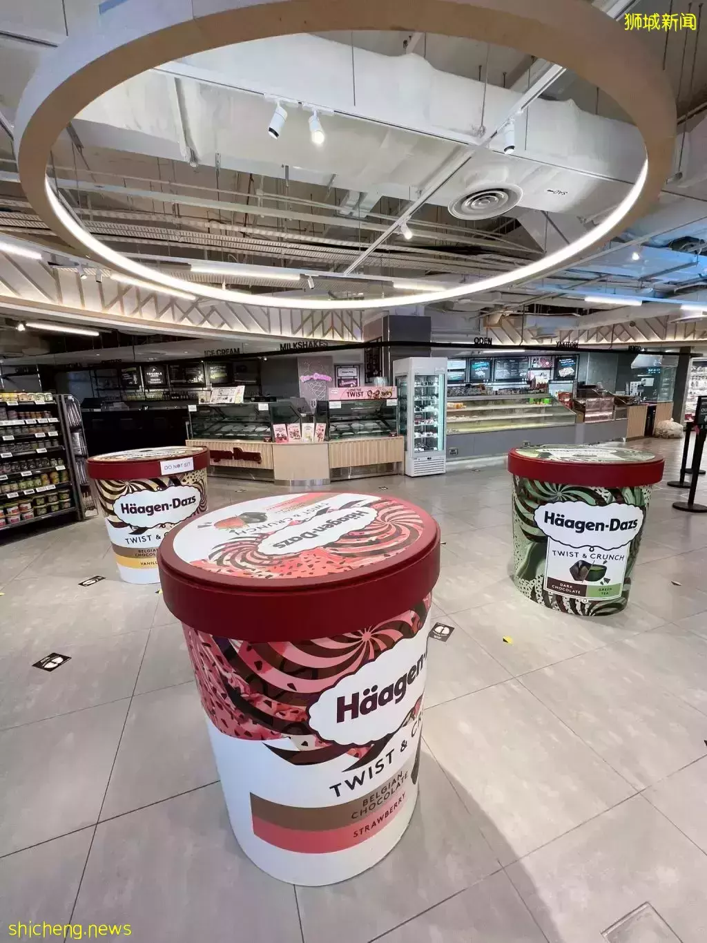 开业庆祝活动🎉哈根达斯免费派发冰淇淋!就在FairPrice Xtra Parkway Parade,仅限2月12日🍦