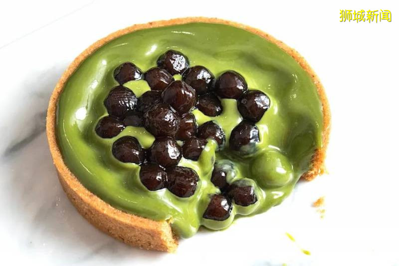 裂牆推薦坡上的珍珠奶茶零食們~姐妹們，吃起來